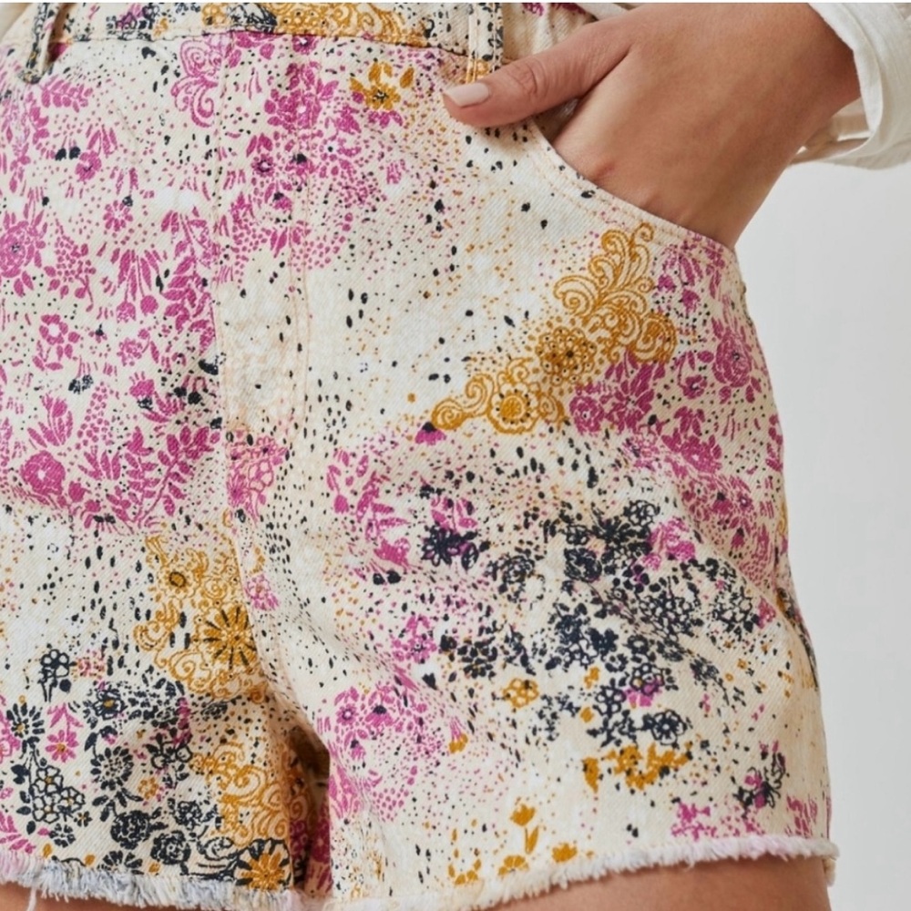 Anthropologie Pilcro Scrunchie Shorts